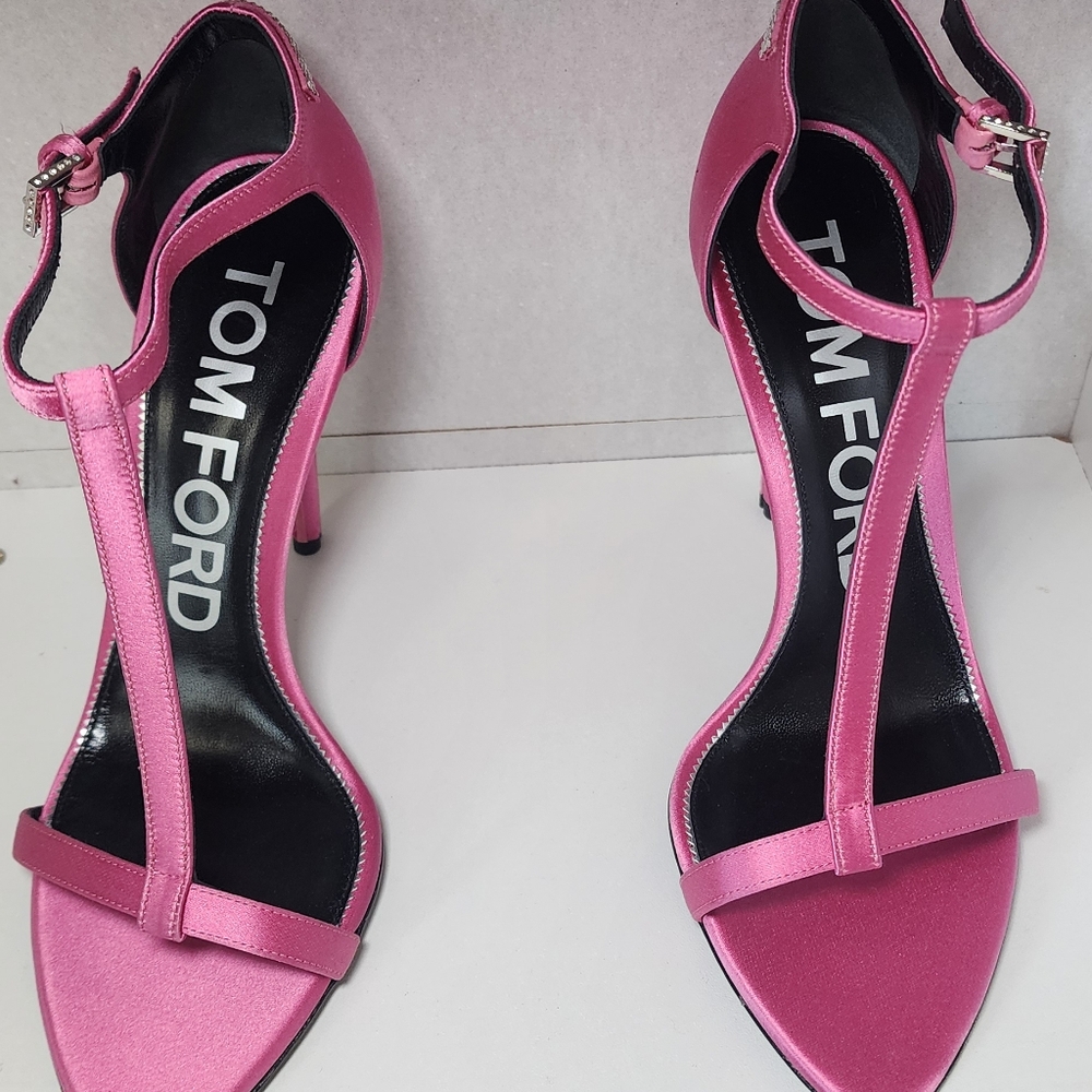 Tom Ford Iconic Satin Sandals in Pink sz 38